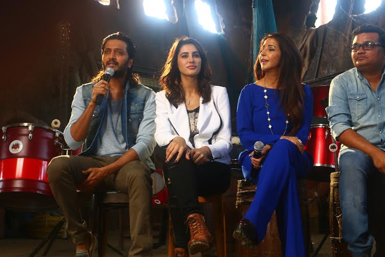 Riteish Deshmukh and Nargis Fakhri on the sets of 'Banjo'