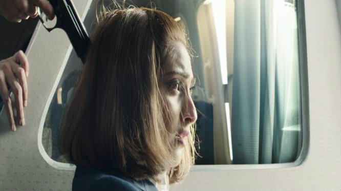 Best scenes from 'Neerja' movie