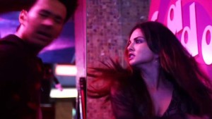 What!! Sunny Leone Slapped Rajniesh Duggall at a Mumbai Pub?
