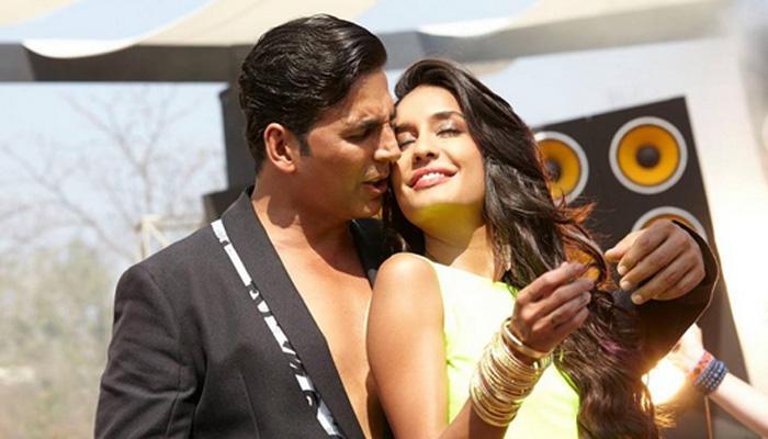 Akshay Kumar , Lisa Haydon