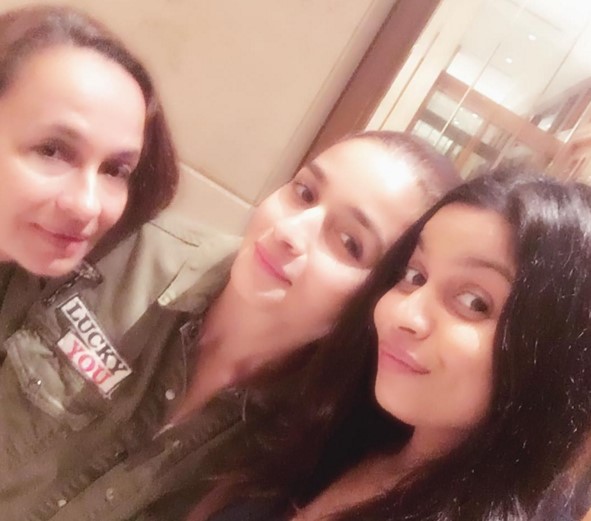 PIC: Alia Bhatt enjoys a girls night out with mom and sis
