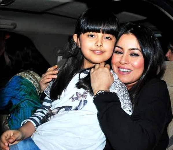 Mahima Chaudhry with daughter