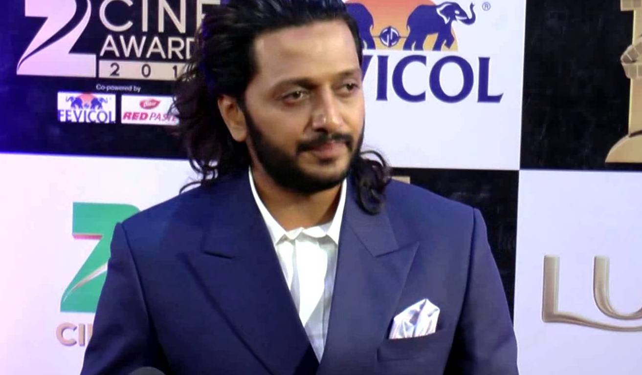 Riteish Deshmukh to co-host TOIFA 2016 in Dubai - Bollywood Bubble