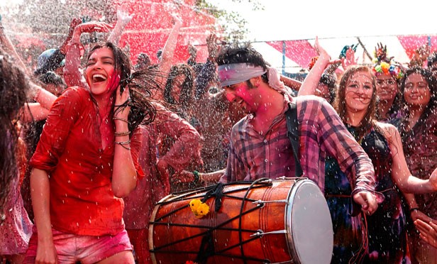 Deepika Padukone and Ranbir Kapoor in Yeh Jawaani Hai Deewani