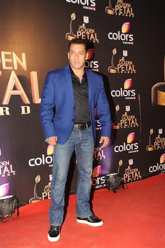 Celebs at Red Carpet of Golden Petal Awards 2016