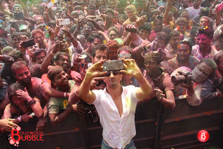 Bollywood celebs celebrating festival of Holi