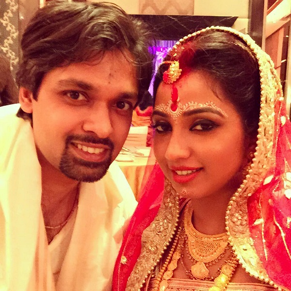 Shreya Ghoshal with Husband Shiladitya Mukhopadhyay