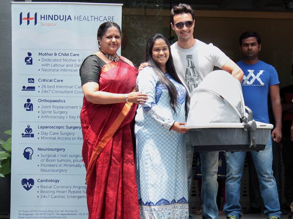 Arpita Khan and Aayush Sharma with baby