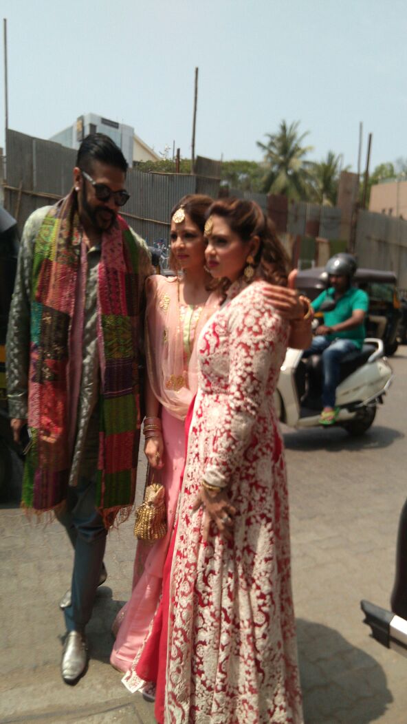 Bipasha Basu-Karan Singh Grover mehndi