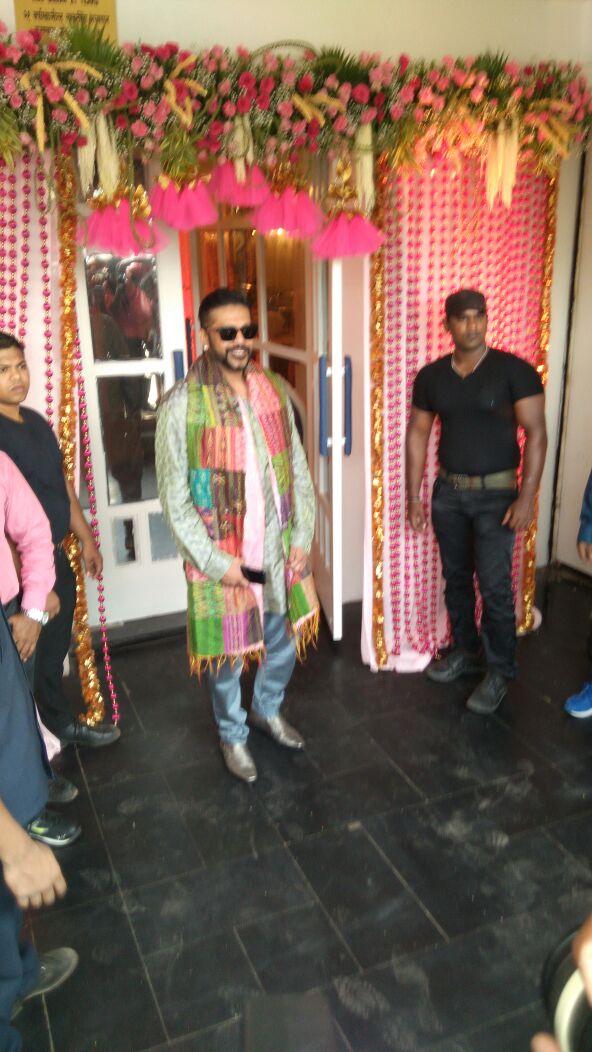 Bipasha Basu-Karan Singh Grover mehndi