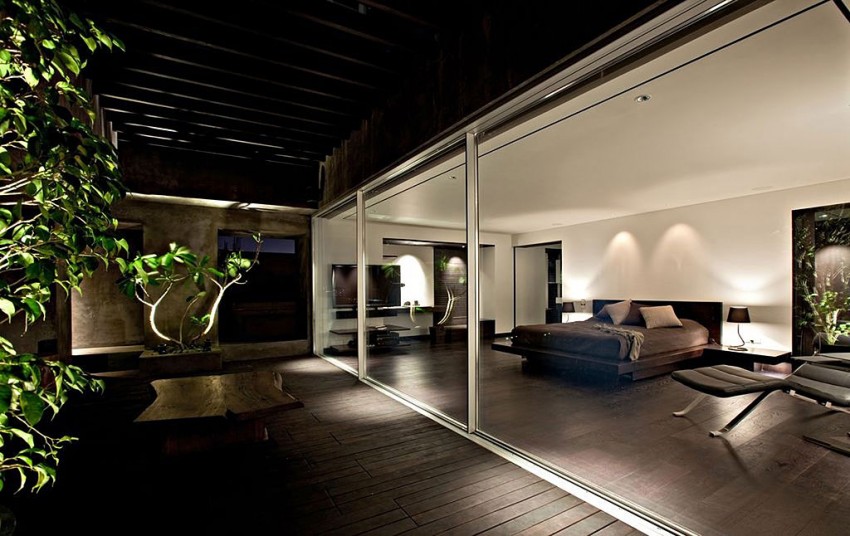 John Abraham Penthouse