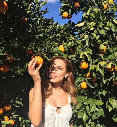 Iulia Vantur Instagram