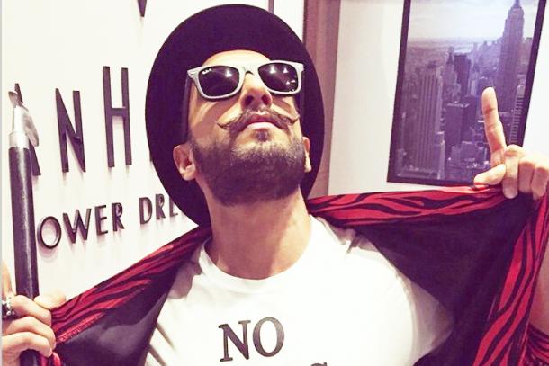 Ranveer Singh selfie