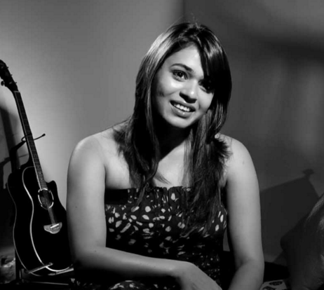 Bollywood singers who can outshine actresses