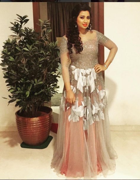 Bollywood singers who can outshine actresses