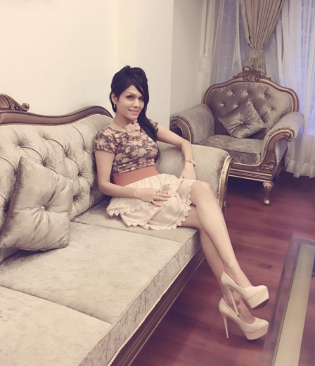 Bollywood singers who can outshine actresses