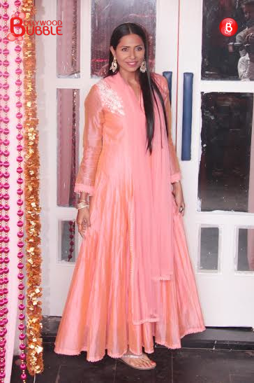 Bipasha Basu-Karan Singh Grover mehndi