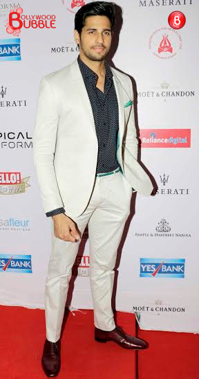 Bollywood celebs at Red Carpet of HELLO! Hall of Fame Awards 2016