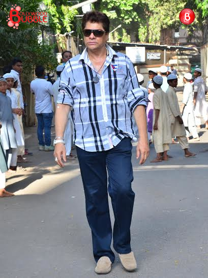 Bollywood celebs at funeral of Firoz Nadiadwala's mother