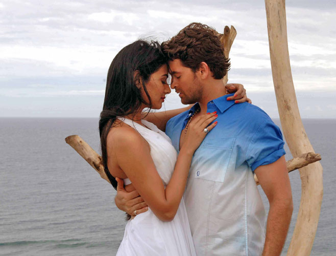 Neil Nitin Mukesh and Sonal Chauhan in '3G'