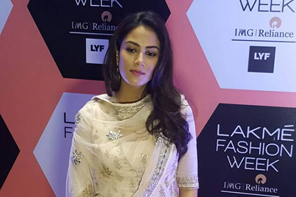 In Pictures: Mira Rajput at the Lakme Fashion Week Summer/Resort 2016