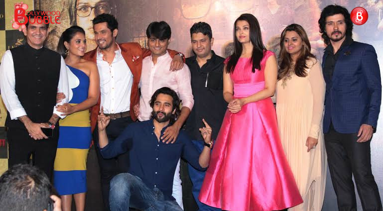 PICS: Aishwarya Rai Bachchan, Randeep Hooda and team launch 'Sarbjit' trailer