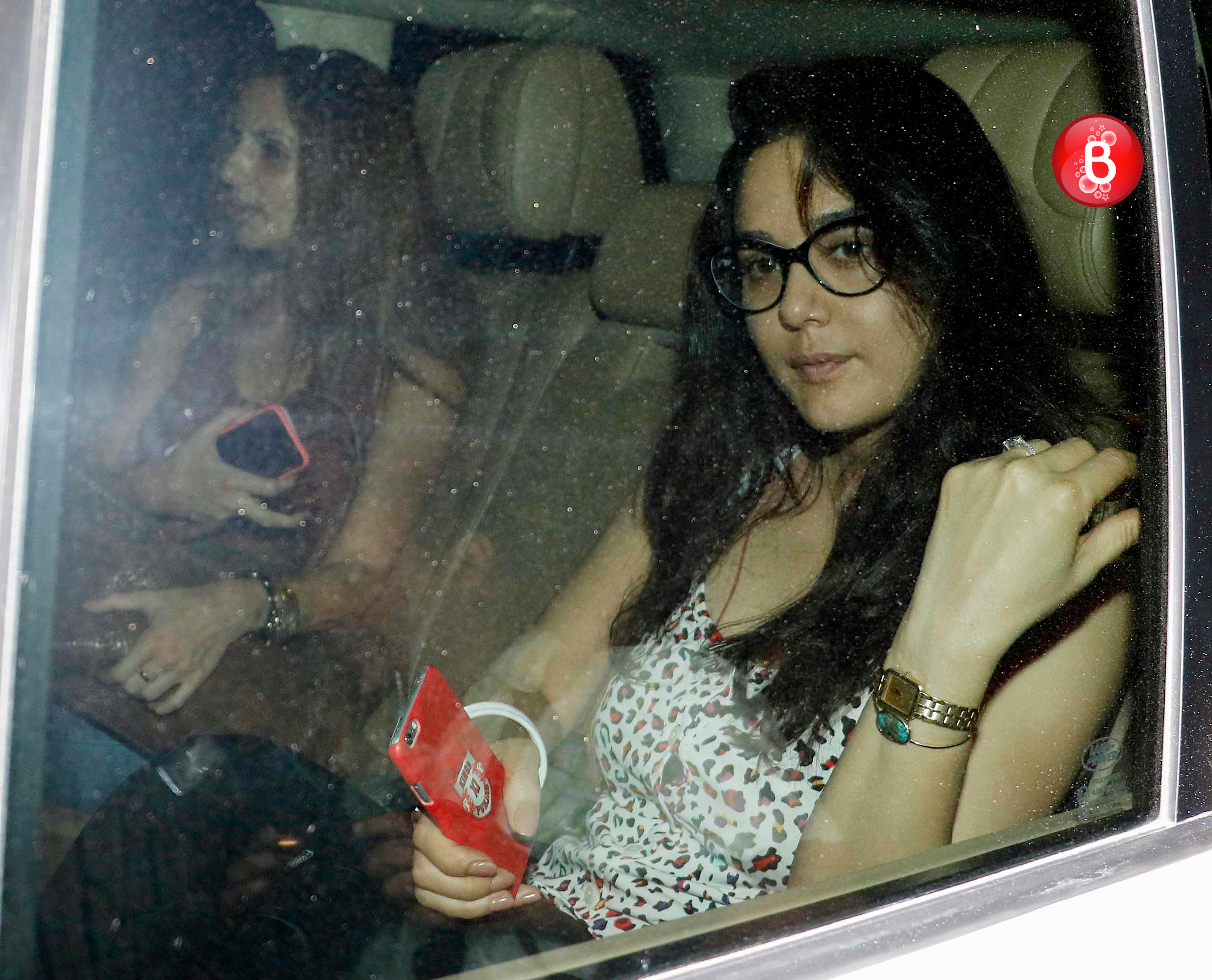 Preity Zinta parties with Sussanne Khan