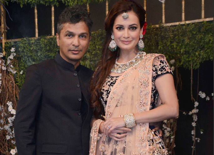 Pictures: Dia Mirza beams ROYALTY on ramp for Vikram Phadnis