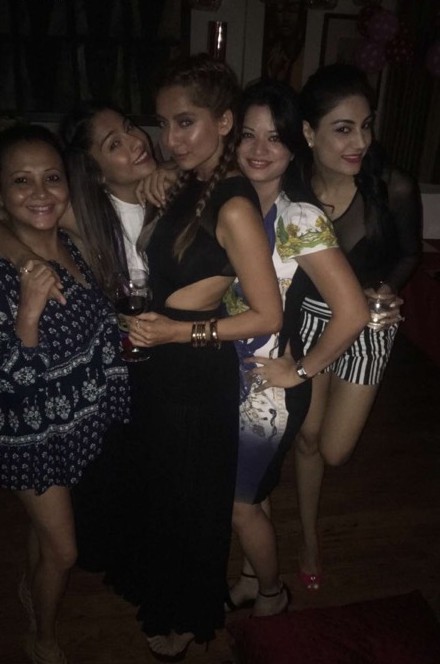 When the girls' gang partied..