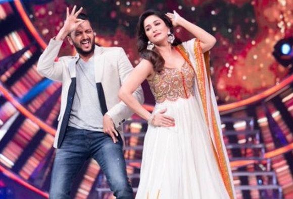 Riteish Deshmukh and Madhuri Dixit Nene on a TV show