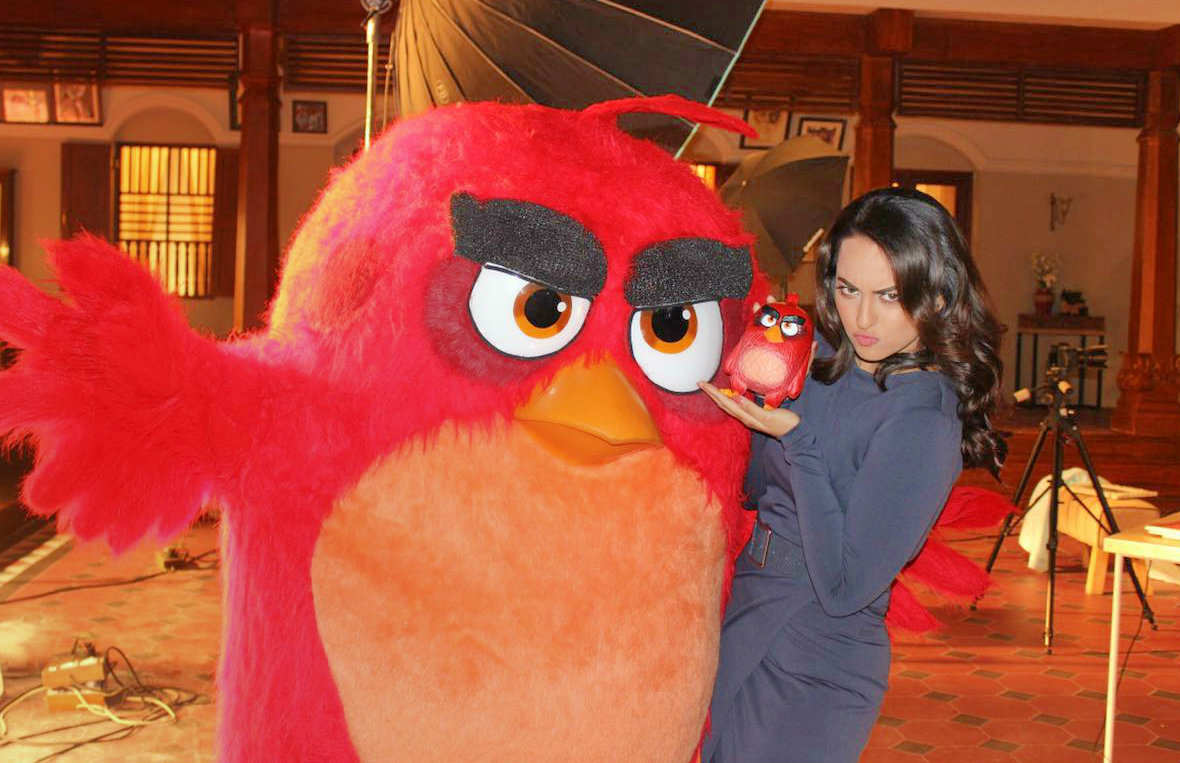 Sonakshi Sinha on receiving a award for getting angry