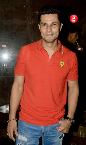 Randeep Hooda, Omung Kumar at a theatre to promote 'Sarbjit'