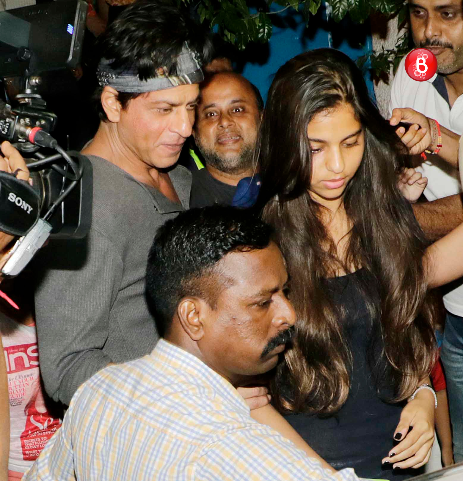 Shah Rukh Khan, Suhana's dinner date at Olive