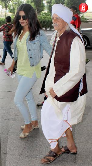 Bollywood celebs caught by the shutterbugs