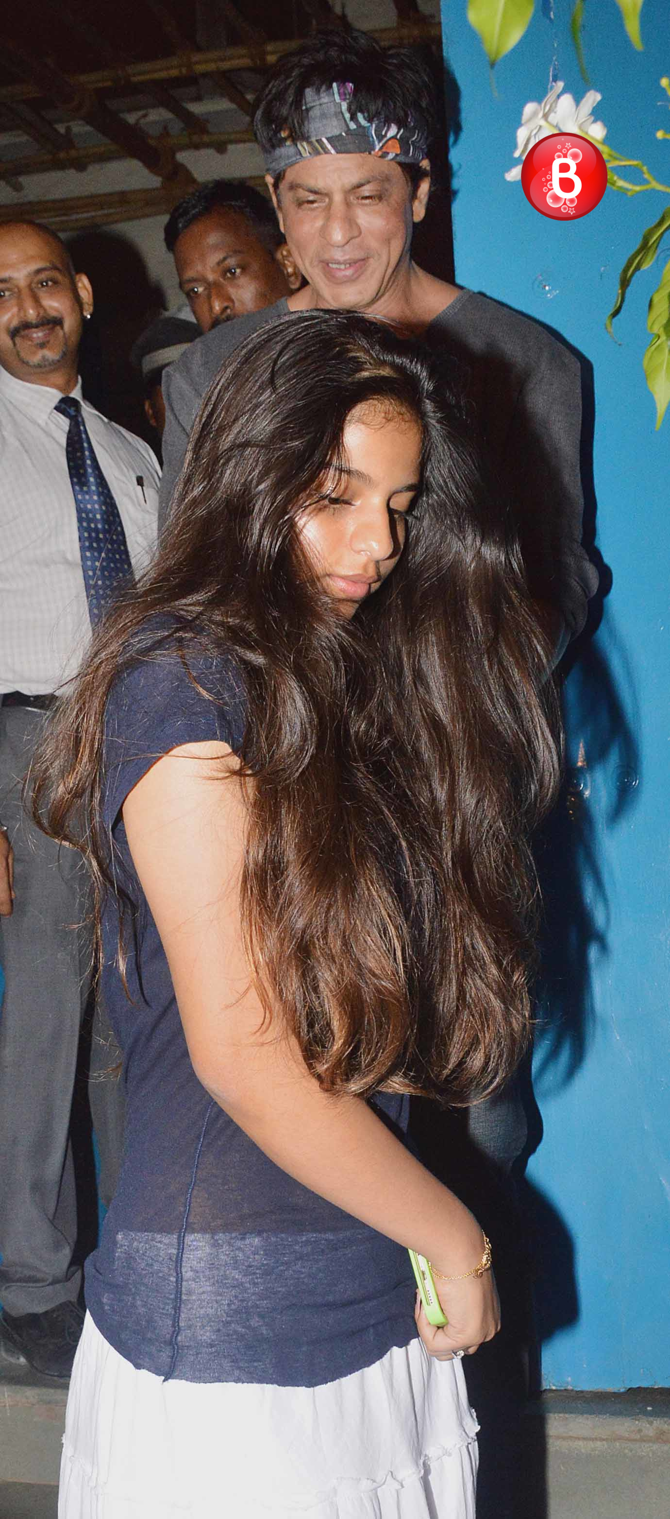Shah Rukh Khan, Suhana's dinner date at Olive