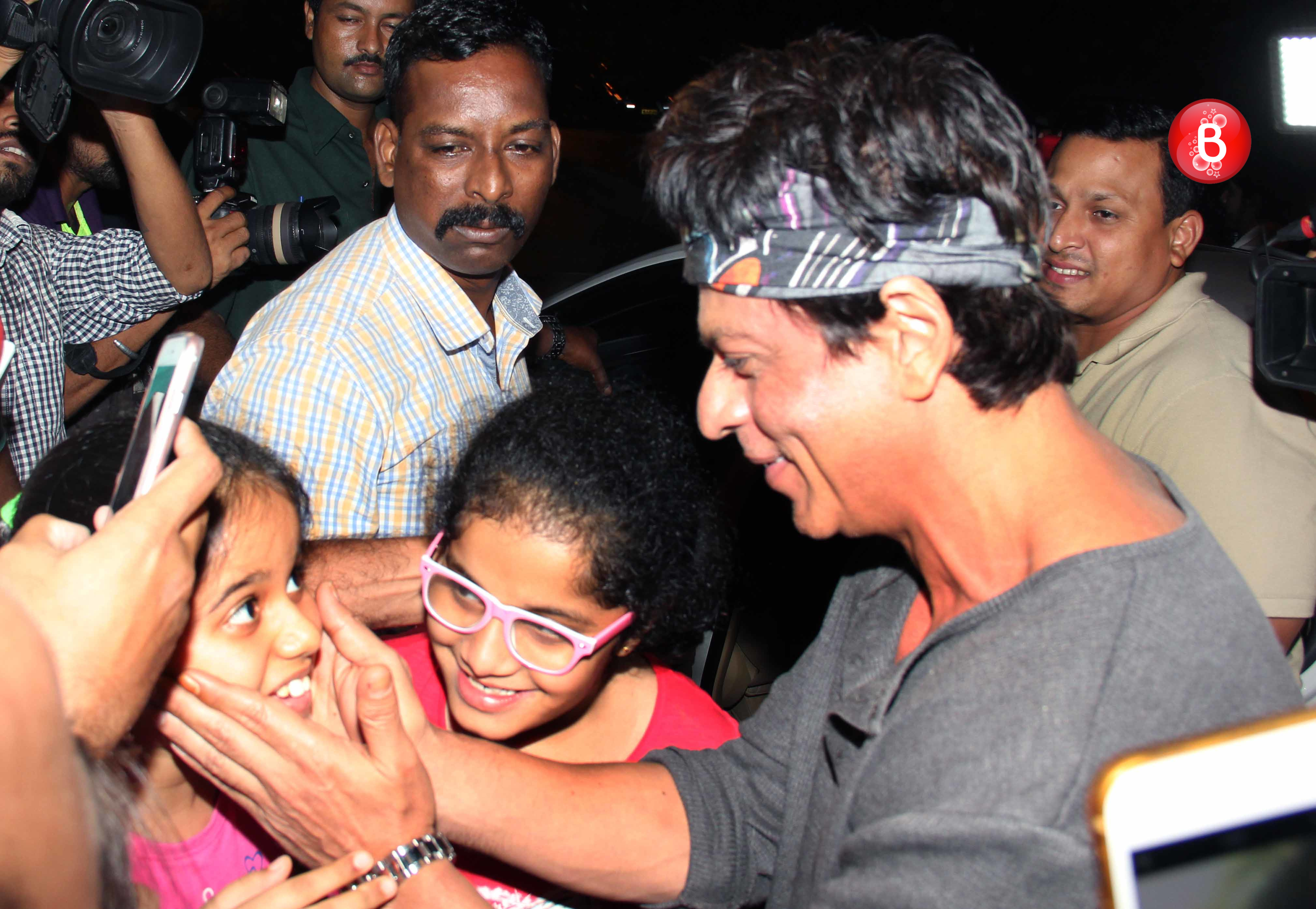 Shah Rukh Khan, Suhana's dinner date at Olive