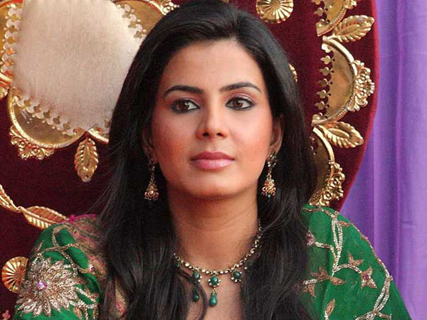 Kirti Kulhari on Outsiders struggle in Bollywood
