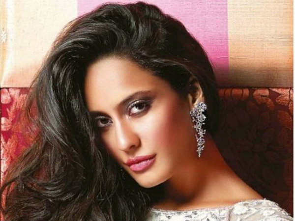 Lisa Haydon's sexy traditional avatars on the ramp