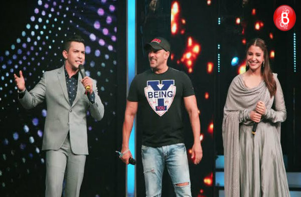 'Sultan' cast on the sets of 'Sa Re Ga Ma Pa'