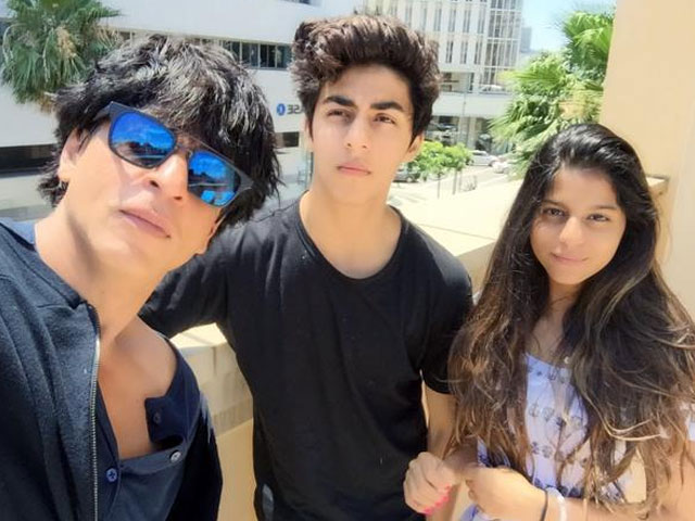 Shah Rukh Khan with kids