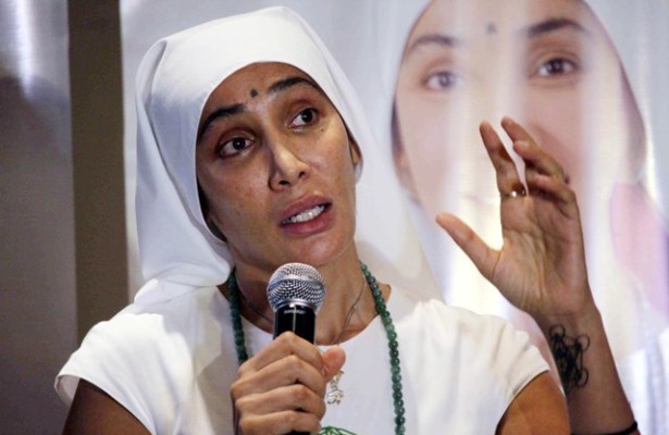 Sofia Hayat reveals silicon removed from her press meet