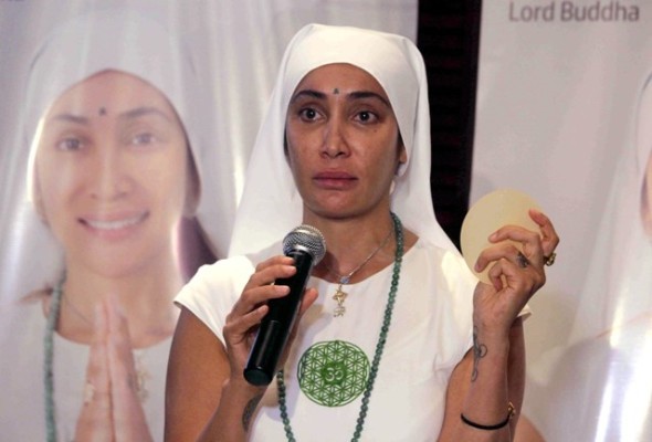 Sofia Hayat reveals silicon removed from her press meet