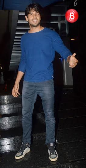 Sidharth Malhotra with his friends at Hakkasan Restaurant