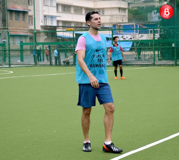 Ranbir Kapoor, Dino Morea and Bunty Walia playing football