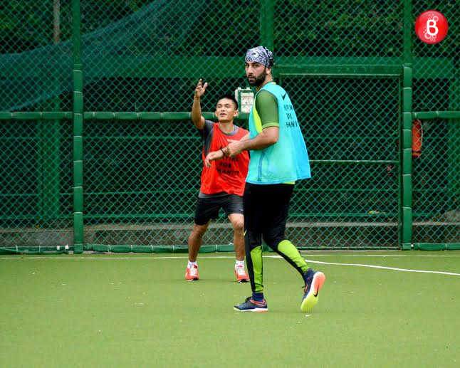 Ranbir Kapoor, Dino Morea and Bunty Walia playing football