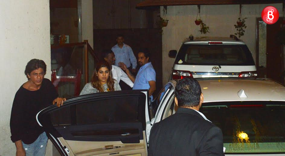 Shah Rukh Khan at Bandra