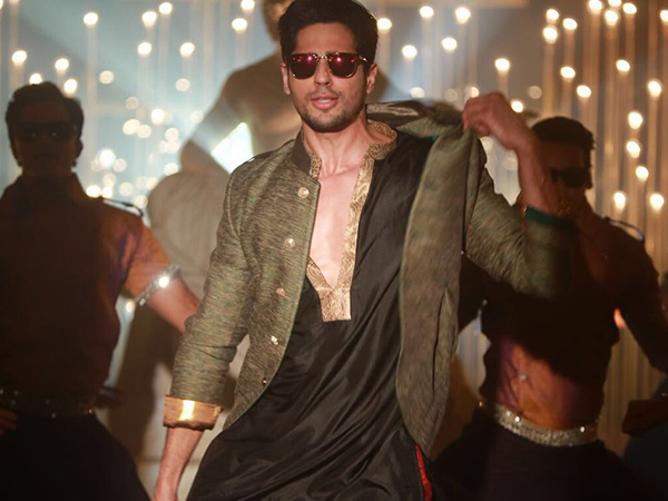 Sidharth Malhotra speaks about 'Kala chashma' song