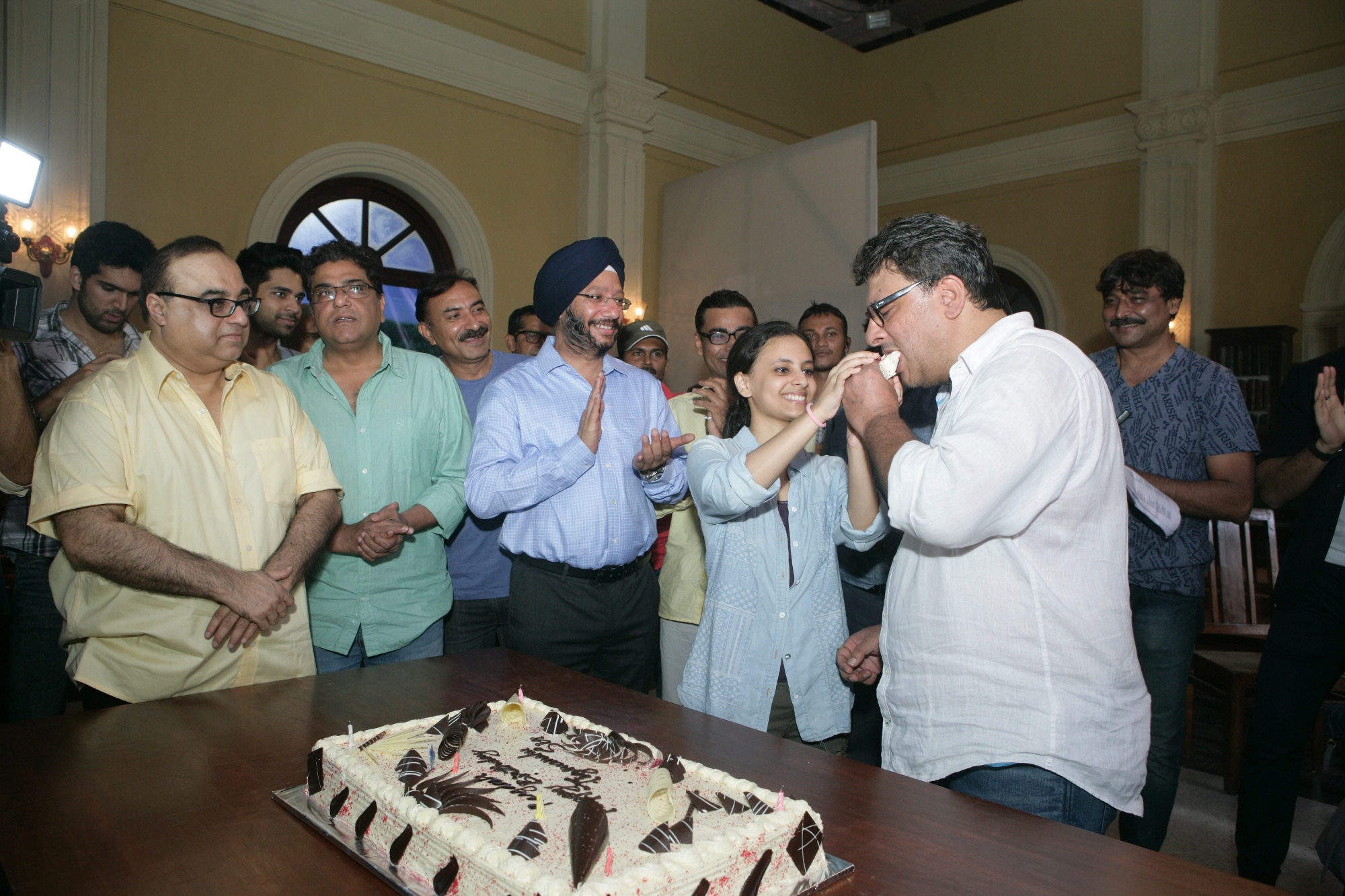 Tigmanshu Dhulia celebrates birthday on sets of 'Raag Desh'
