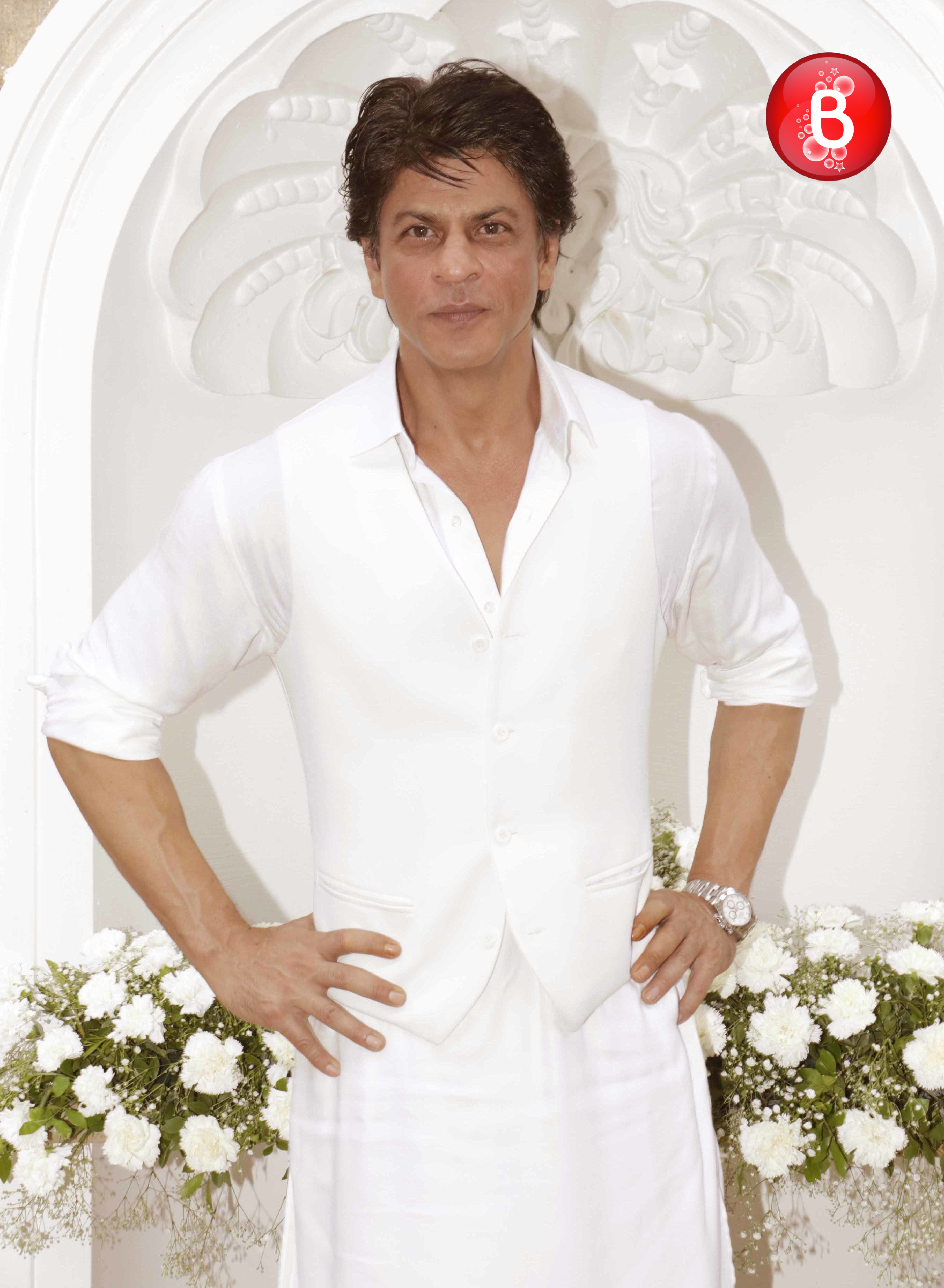 Shah Rukh Khan celebrates Eid at Mannat