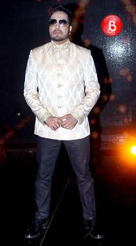 Mika Singh on the sets of ‘Sa Re Ga Ma Pa’